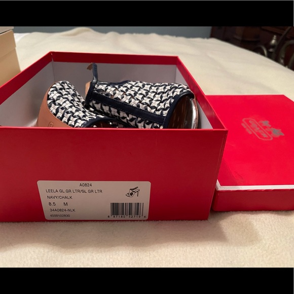 Coach sandals/heels 8.5 - Picture 3 of 7